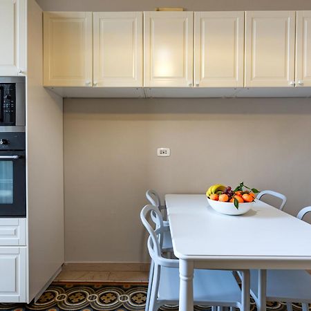 100Mq Maison Paradise - Central & Elegant Apt Бари Екстериор снимка