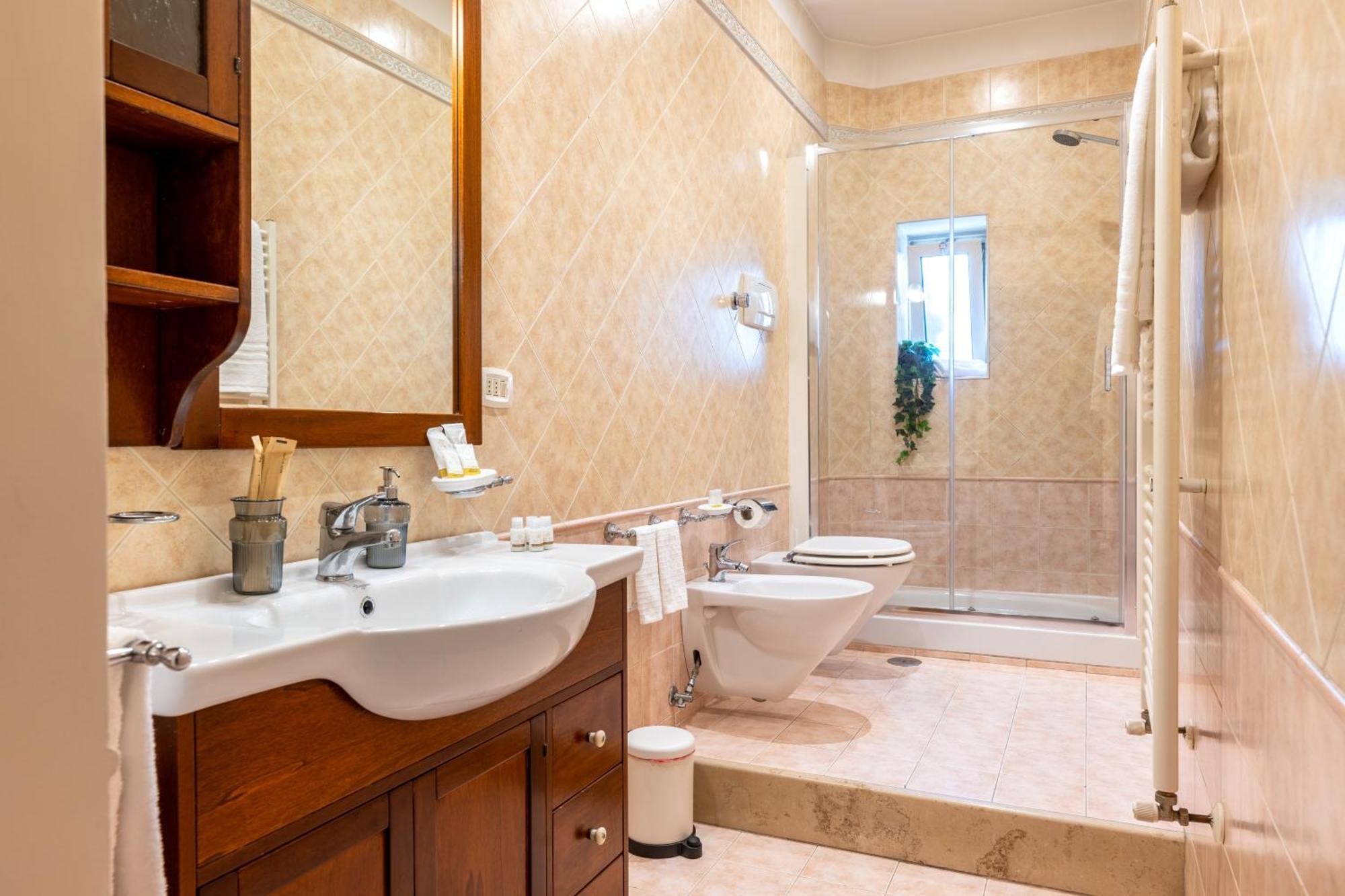 100Mq Maison Paradise - Central & Elegant Apt Бари Екстериор снимка
