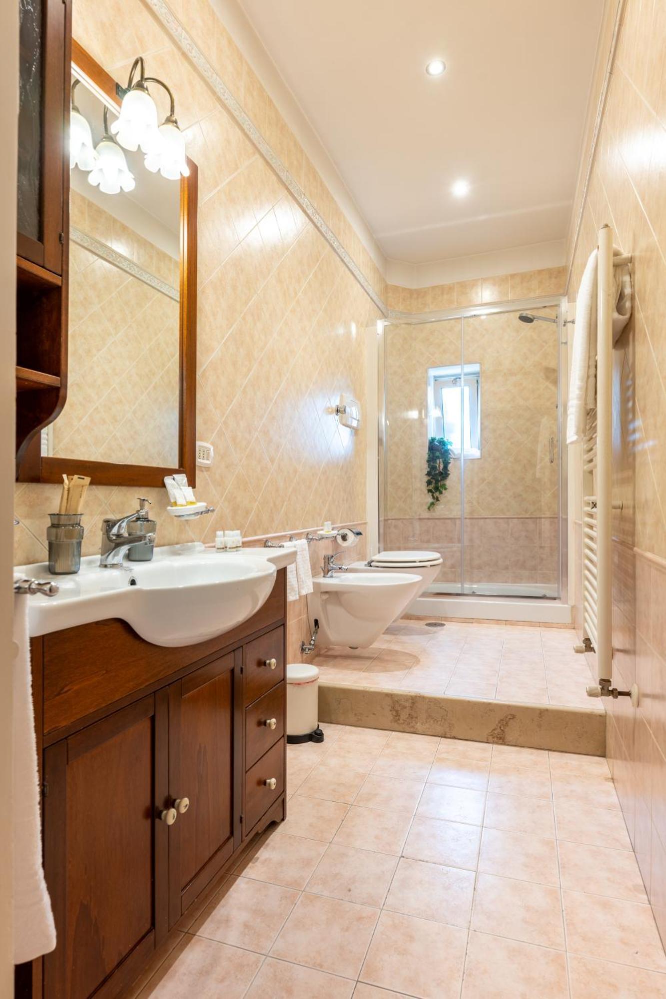 100Mq Maison Paradise - Central & Elegant Apt Бари Екстериор снимка